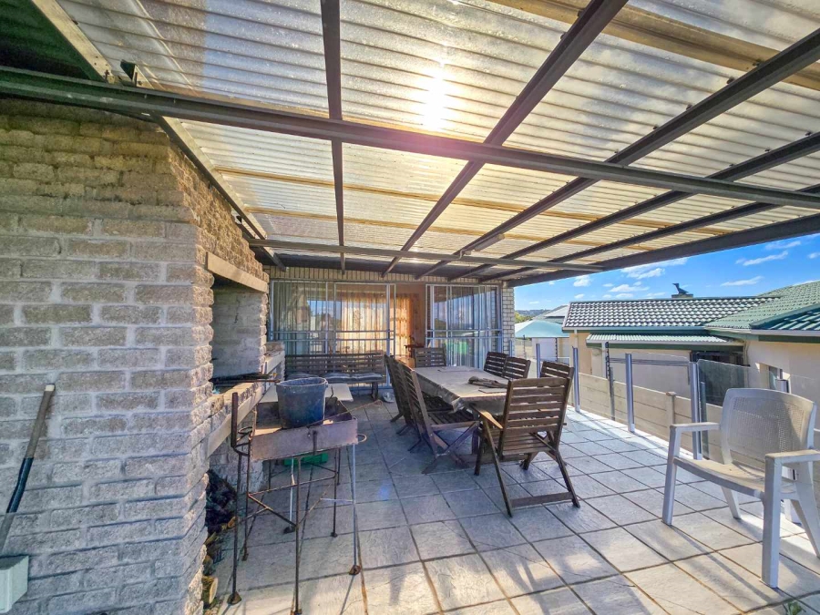 3 Bedroom Property for Sale in Stilbaai Wes Western Cape